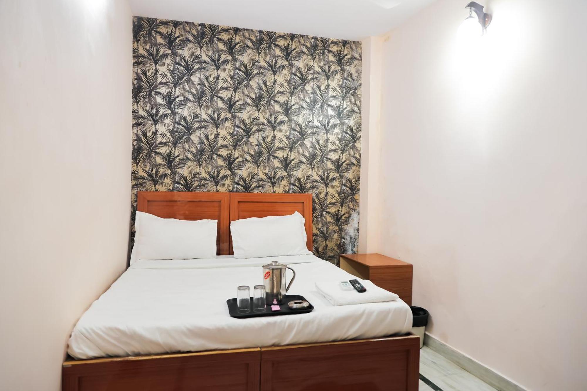 Mannat Stay Hotel - Laxmi Nagar Нью-Дели Экстерьер фото