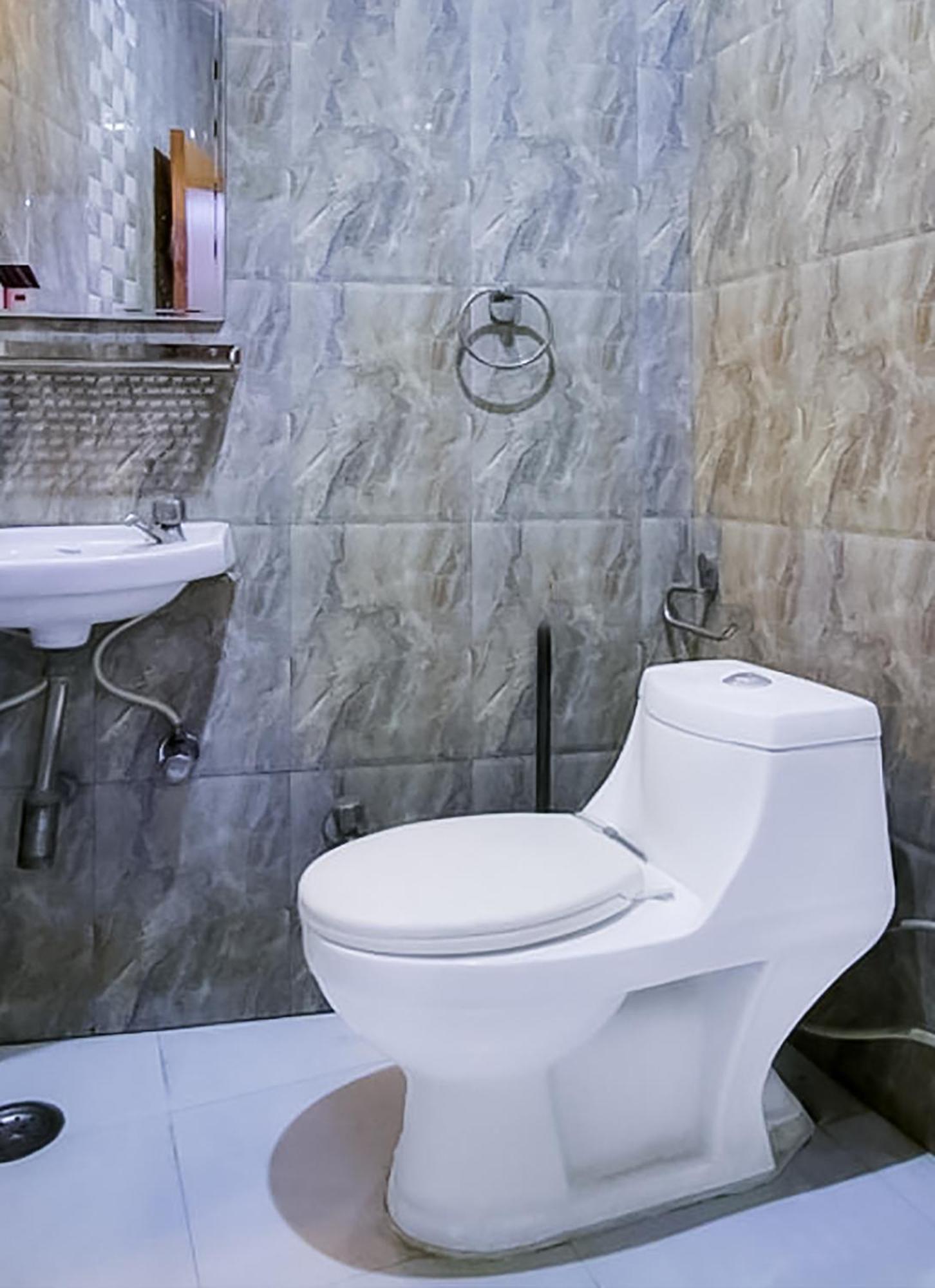 Mannat Stay Hotel - Laxmi Nagar Нью-Дели Экстерьер фото